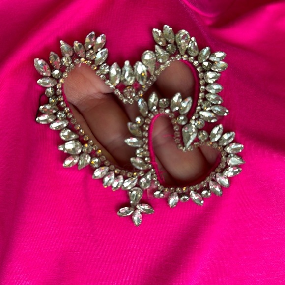 NWT BEBE Baby Tee Rhinestone Embellished Cutout Hearts  "Calypso" Hot Pink XL - Picture 3 of 8